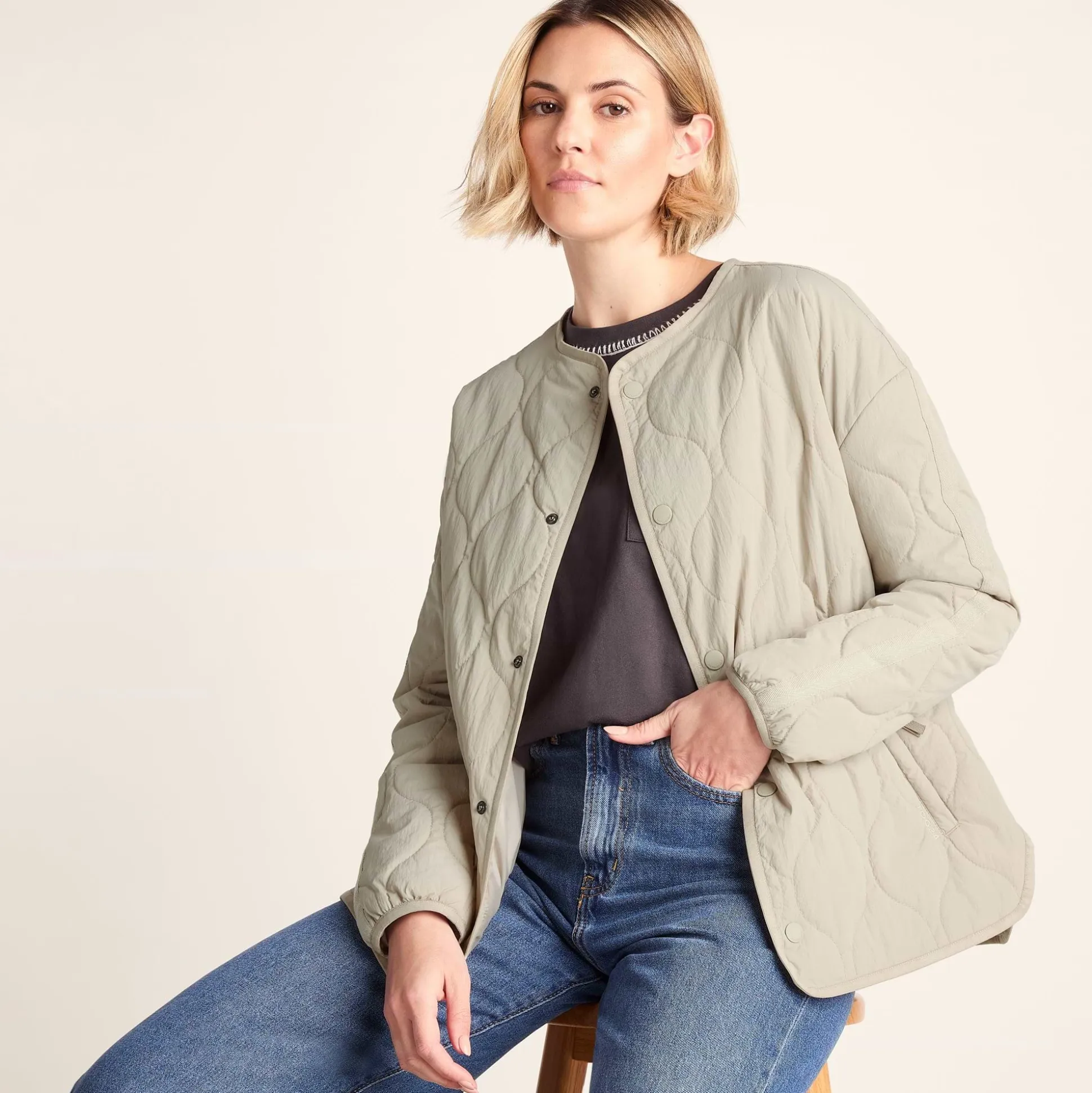 Cleadon Womens Relaxed Fit Shower Resistant Lightweight Insulated Jacket - Cool Beige