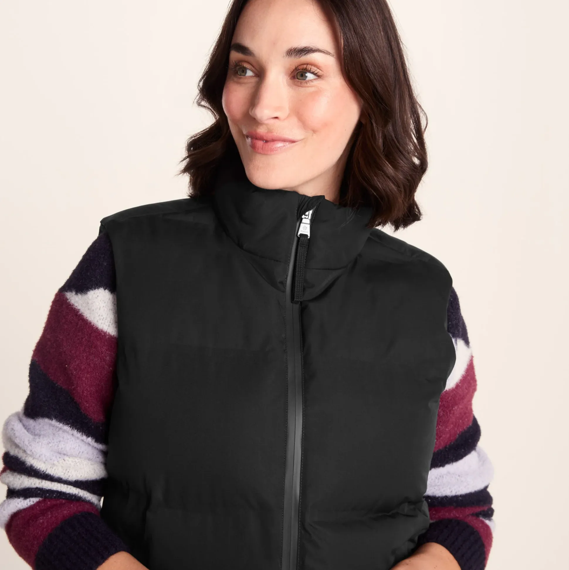 Elyna Womens Shower Resistant Insulated Gilet - Black