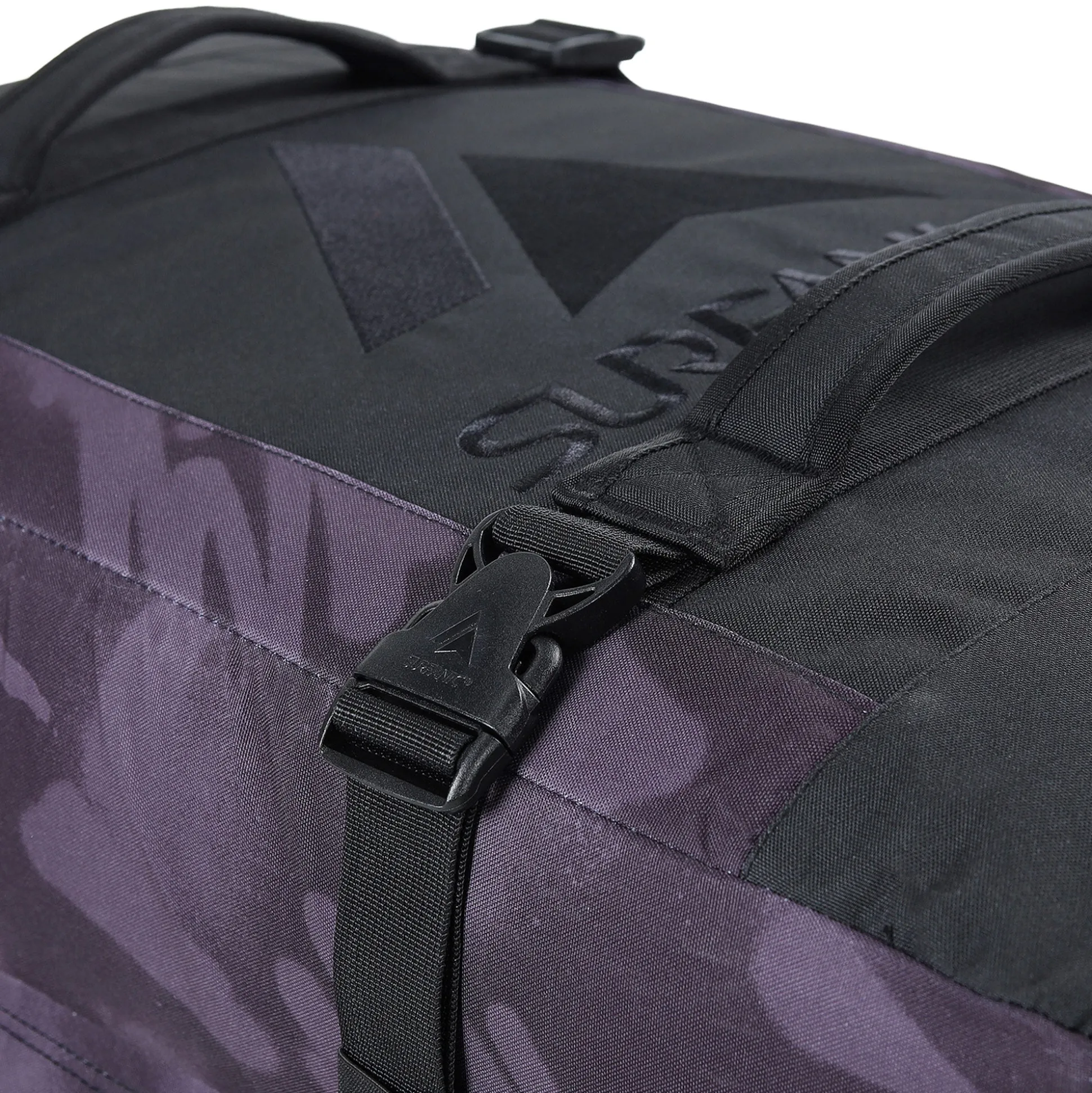 Surfanic Maxim 3.0 70L Roller Bag - Black Vandal