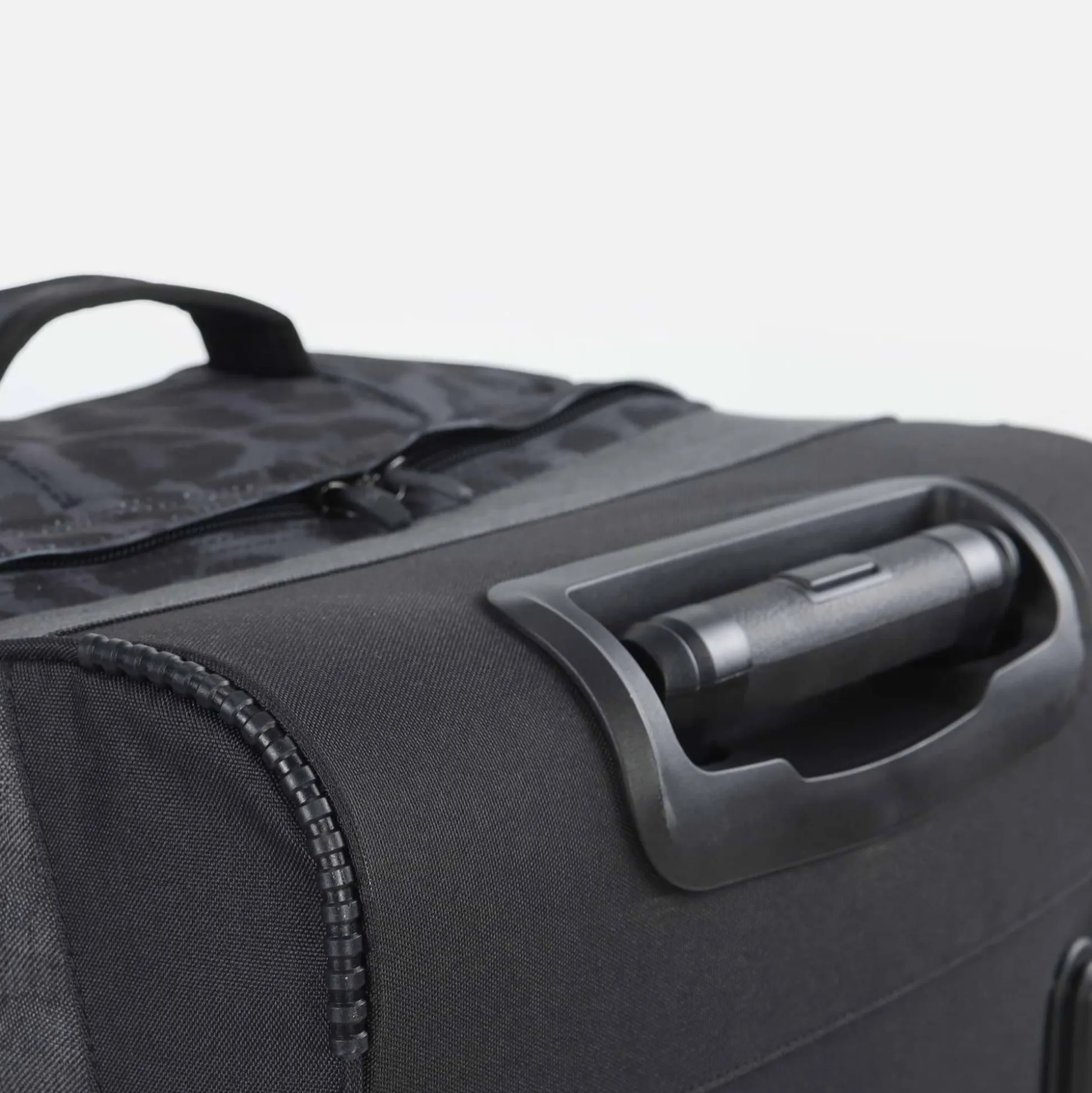Surfanic Maxim 3.0 100L Roller Bag - Jet Black