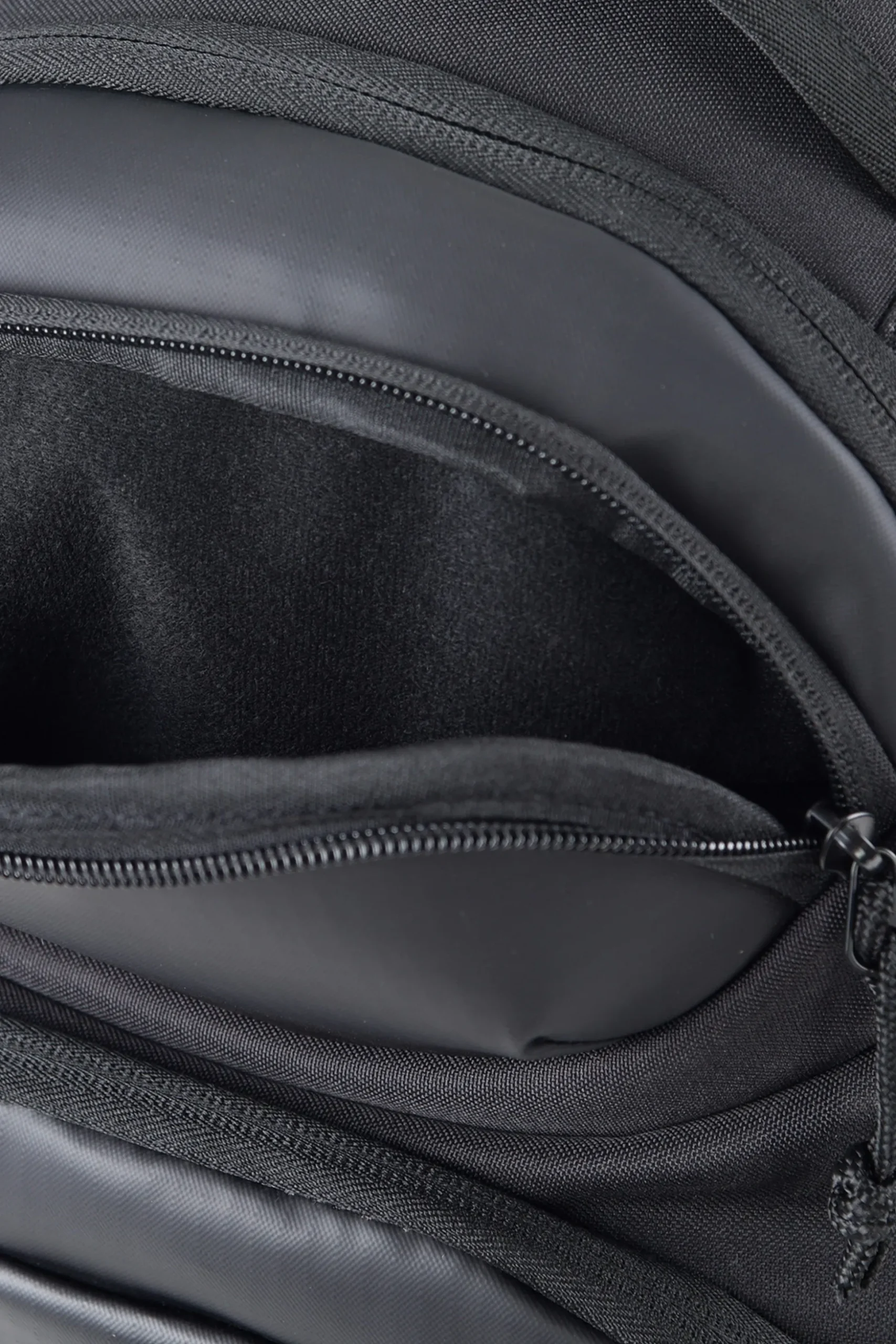 Surfanic Urban 20l Backpack - Black